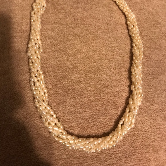 Freshwater Pearl Fashion Jewellery Set - Picture 2 of 3